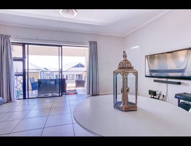 1 BEDROOM APARTMENT TO LET IN WATERFALL